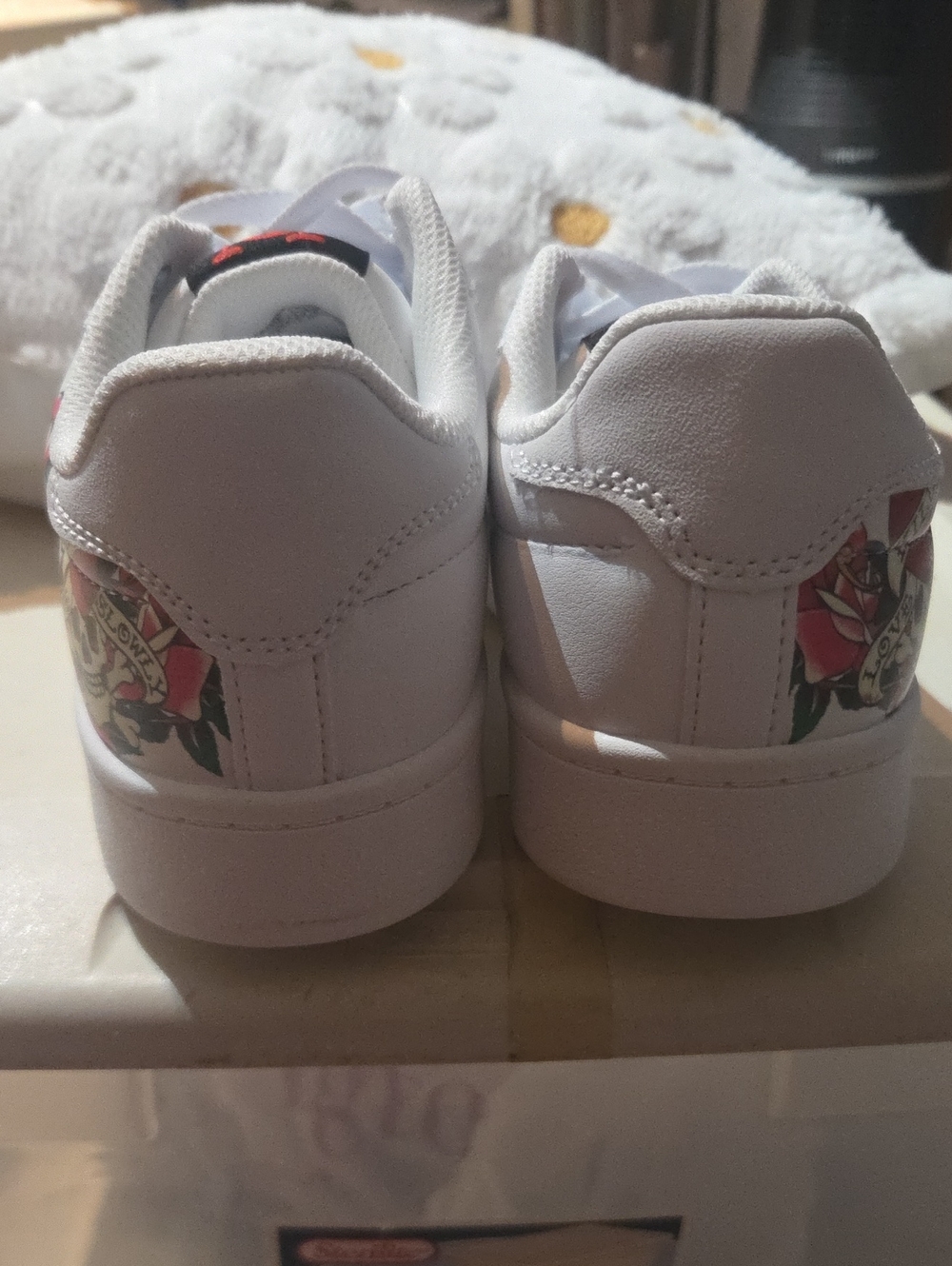 Ed Hardy White Sneakers with Red Rose and Black Logo Accents - Picture 4 of 5